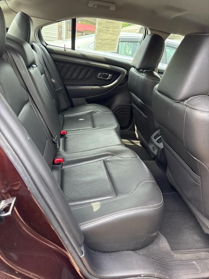 Ford Taurus 4dr Sdn SEL FWD 2010