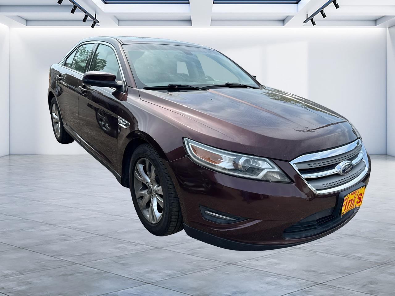 Ford Taurus 4dr Sdn SEL FWD 2010