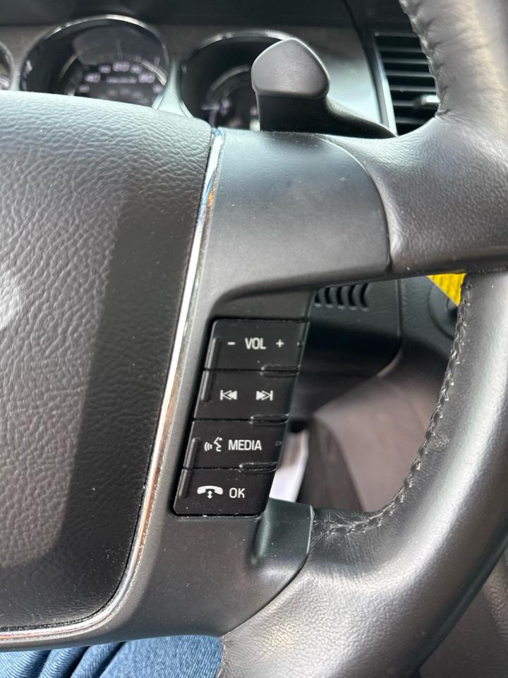 Ford Taurus 4dr Sdn SEL FWD 2010
