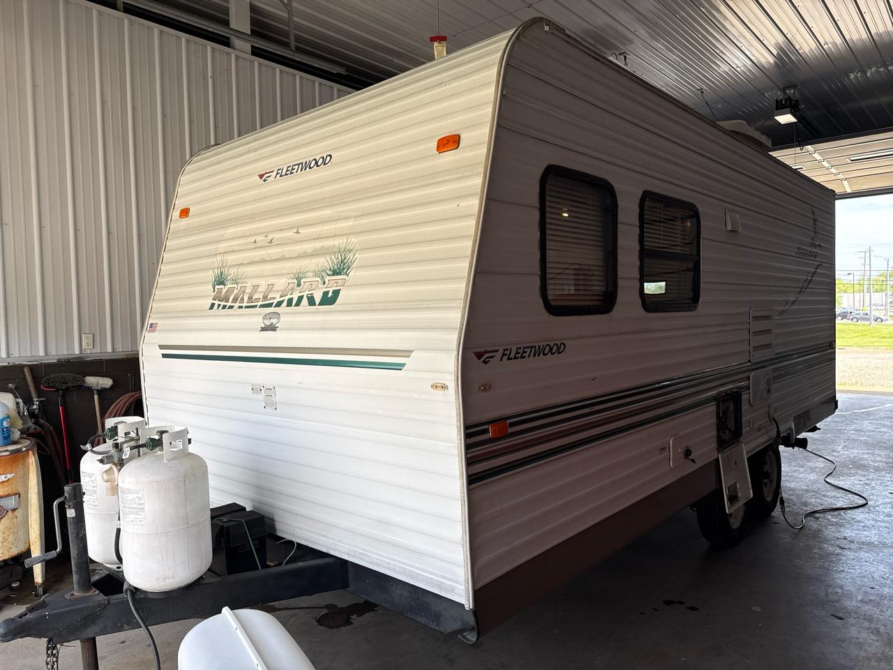 2005 Fleetwood Mallard 