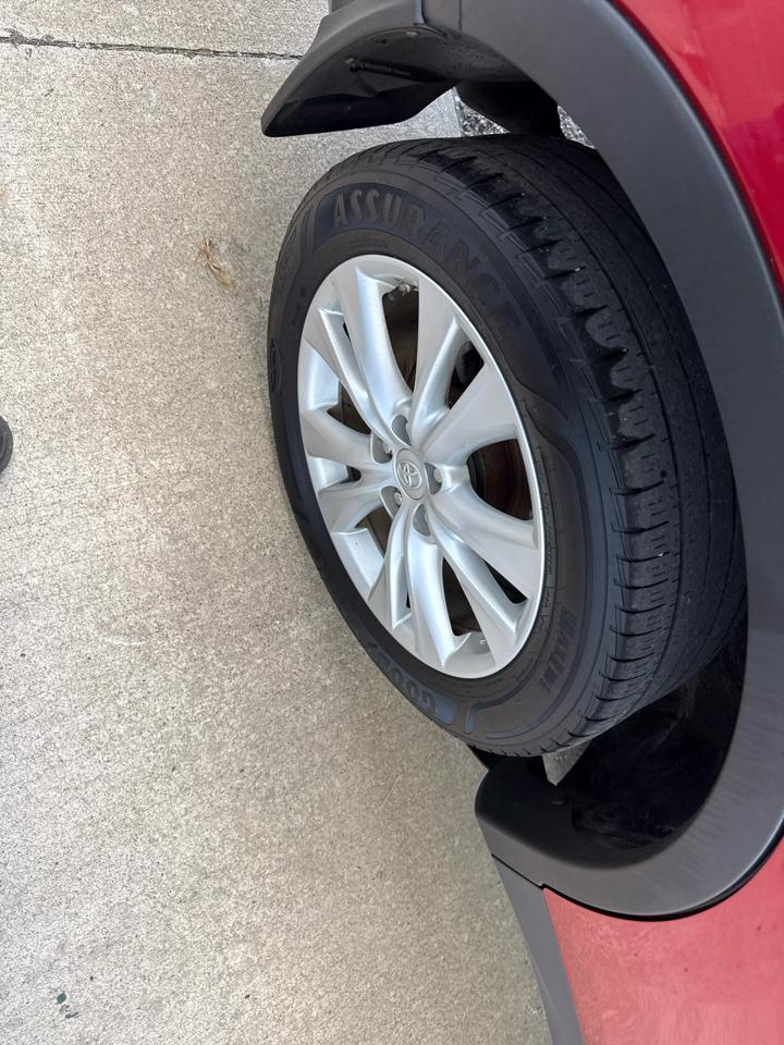 Toyota RAV4 AWD 4dr Limited (Natl) 2013