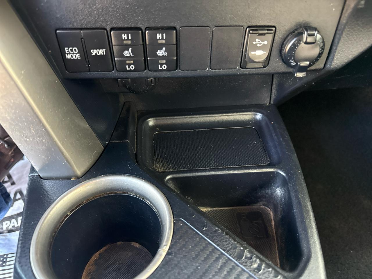 Toyota RAV4 AWD 4dr Limited (Natl) 2013