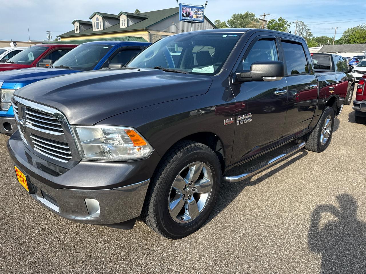 RAM 1500 4WD Crew Cab 140.5" Big Horn 2015