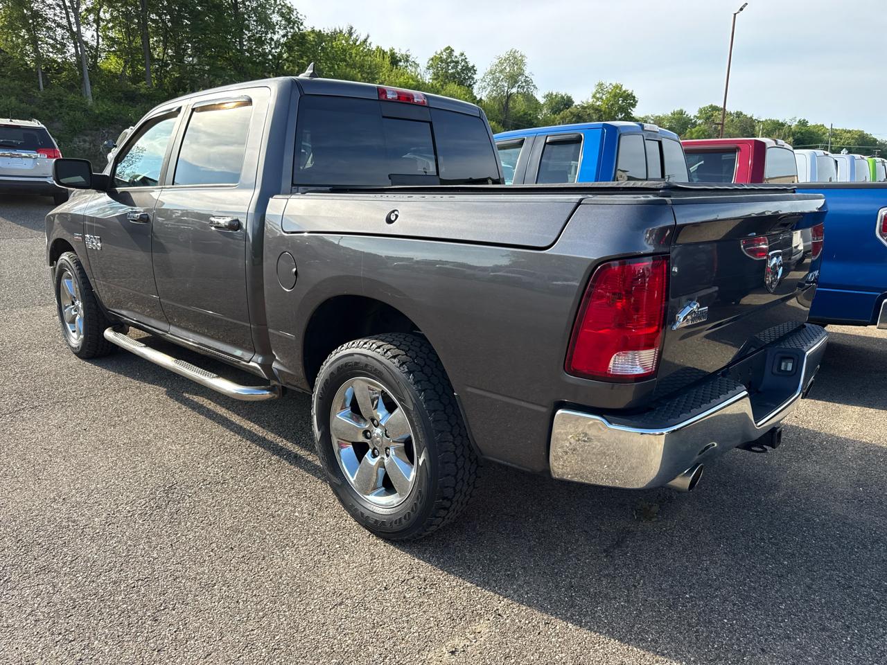 RAM 1500 4WD Crew Cab 140.5" Big Horn 2015