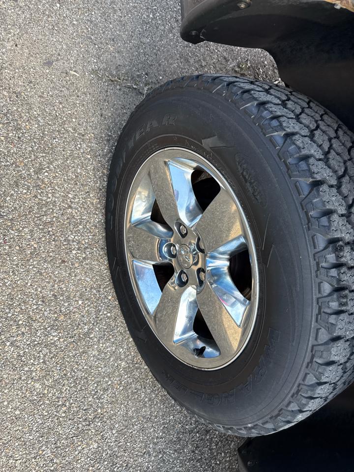 RAM 1500 4WD Crew Cab 140.5" Big Horn 2015