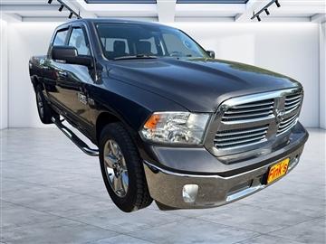2015 RAM 1500 4WD Crew Cab 140.5" Big Horn