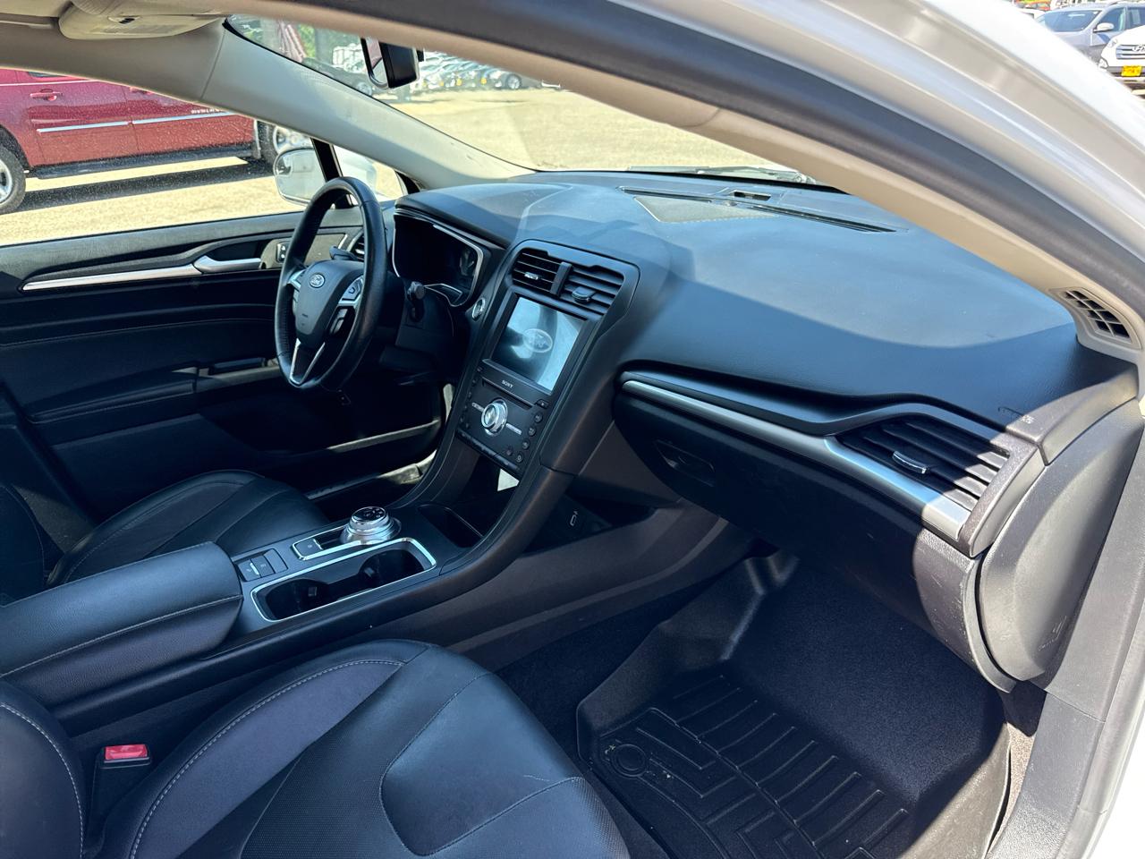 Ford Fusion Hybrid Titanium FWD 2018