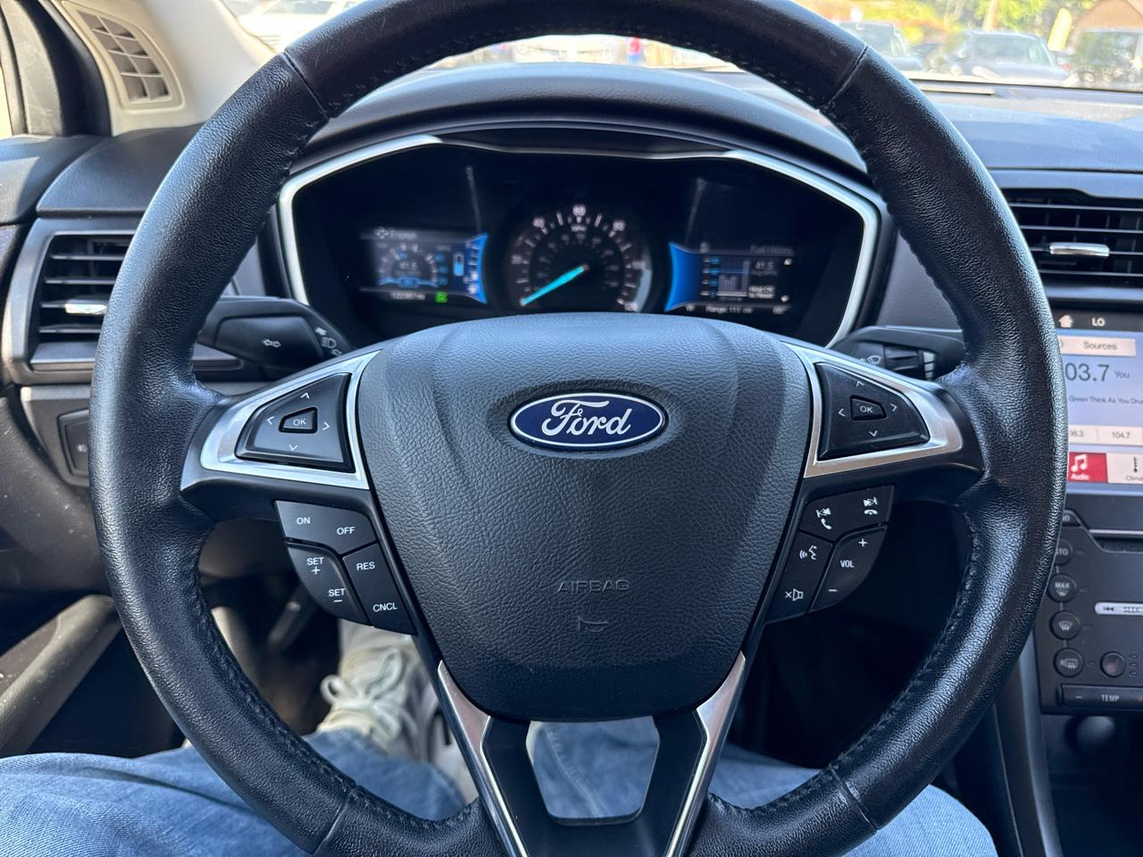 Ford Fusion Hybrid Titanium FWD 2018