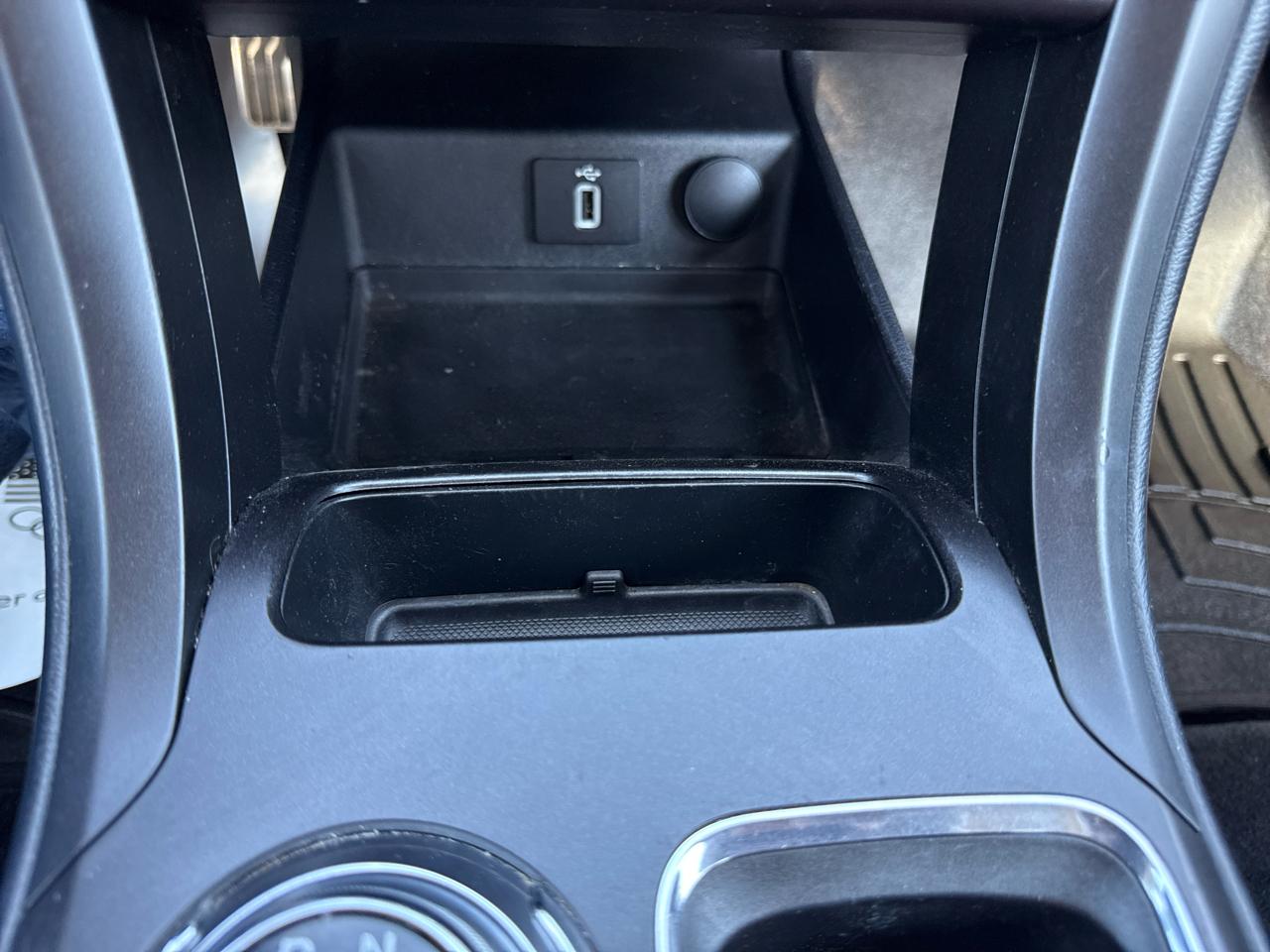 Ford Fusion Hybrid Titanium FWD 2018