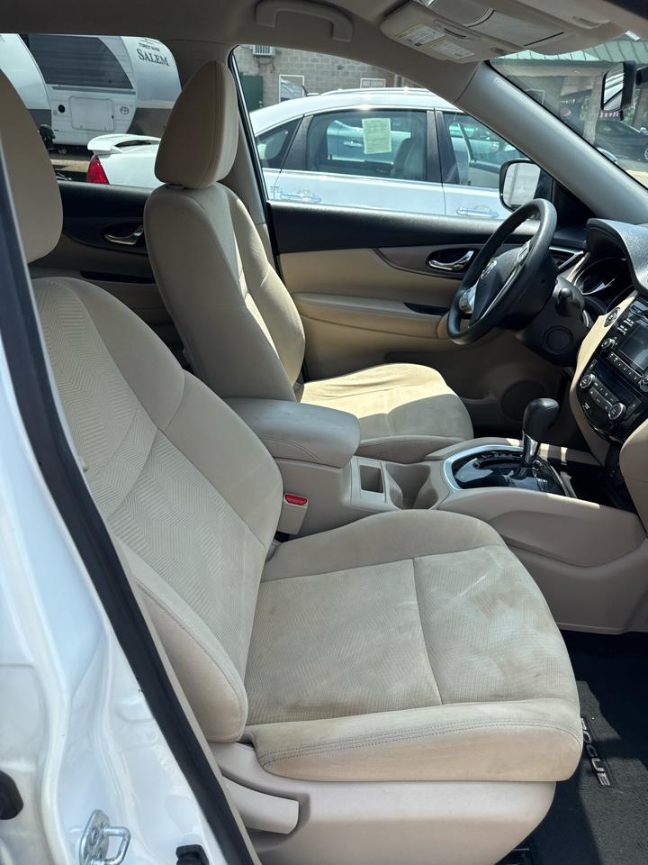 Nissan Rogue AWD 4dr SV 2016