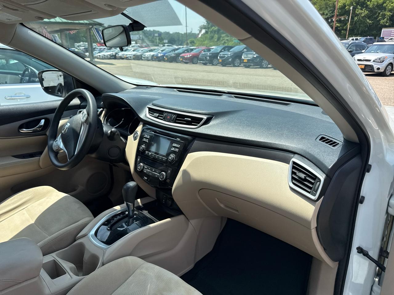 Nissan Rogue AWD 4dr SV 2016