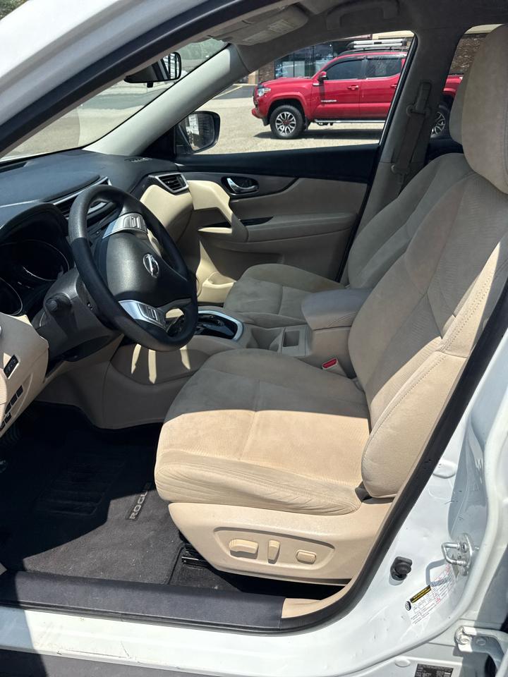 Nissan Rogue AWD 4dr SV 2016