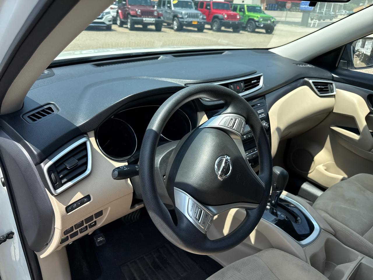 Nissan Rogue AWD 4dr SV 2016