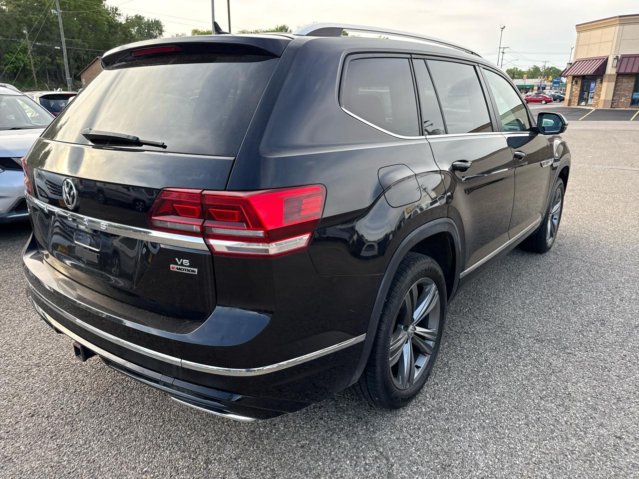 Volkswagen Atlas 3.6L V6 SE w/Technology R-Line 4MOTION 2019