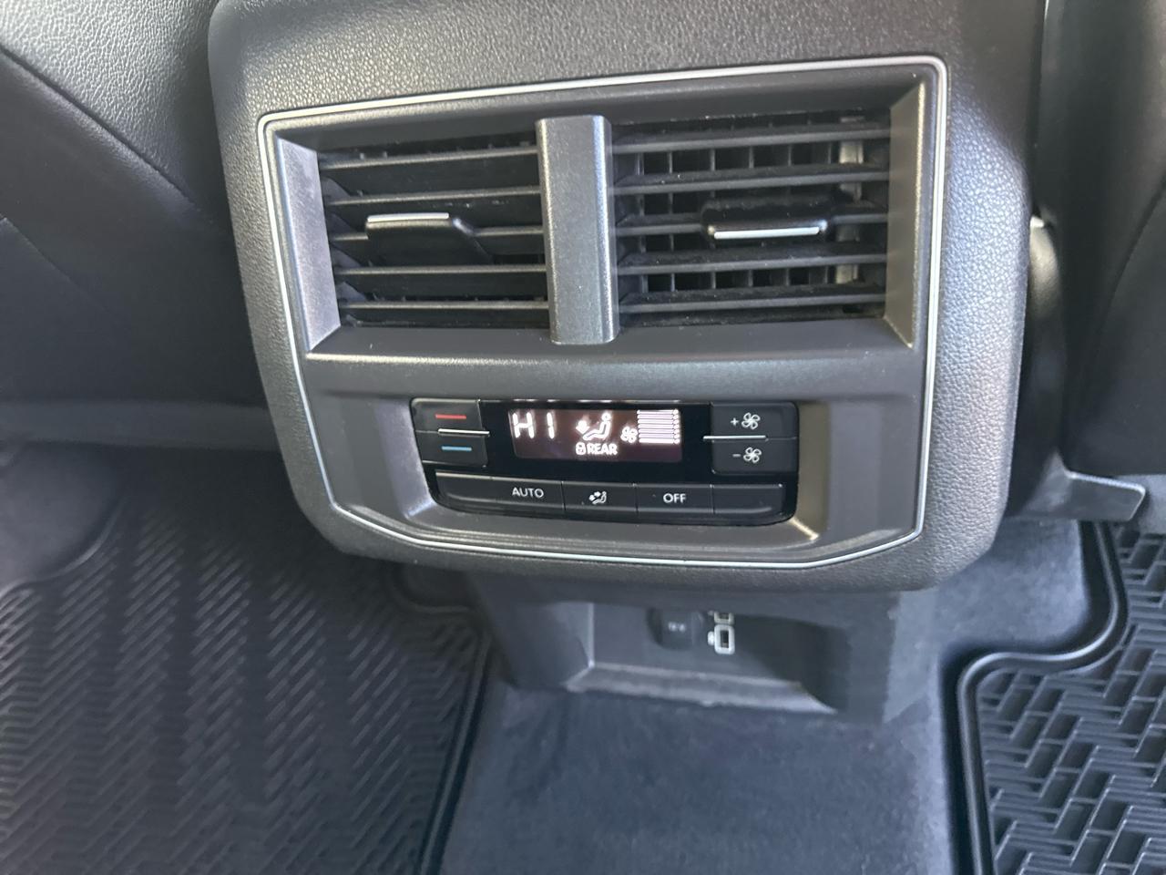 Volkswagen Atlas 3.6L V6 SE w/Technology R-Line 4MOTION 2019
