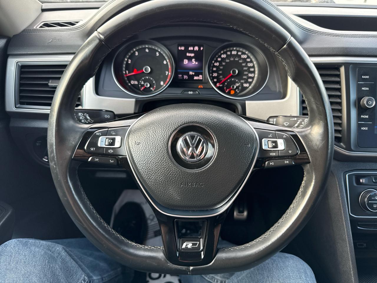 Volkswagen Atlas 3.6L V6 SE w/Technology R-Line 4MOTION 2019