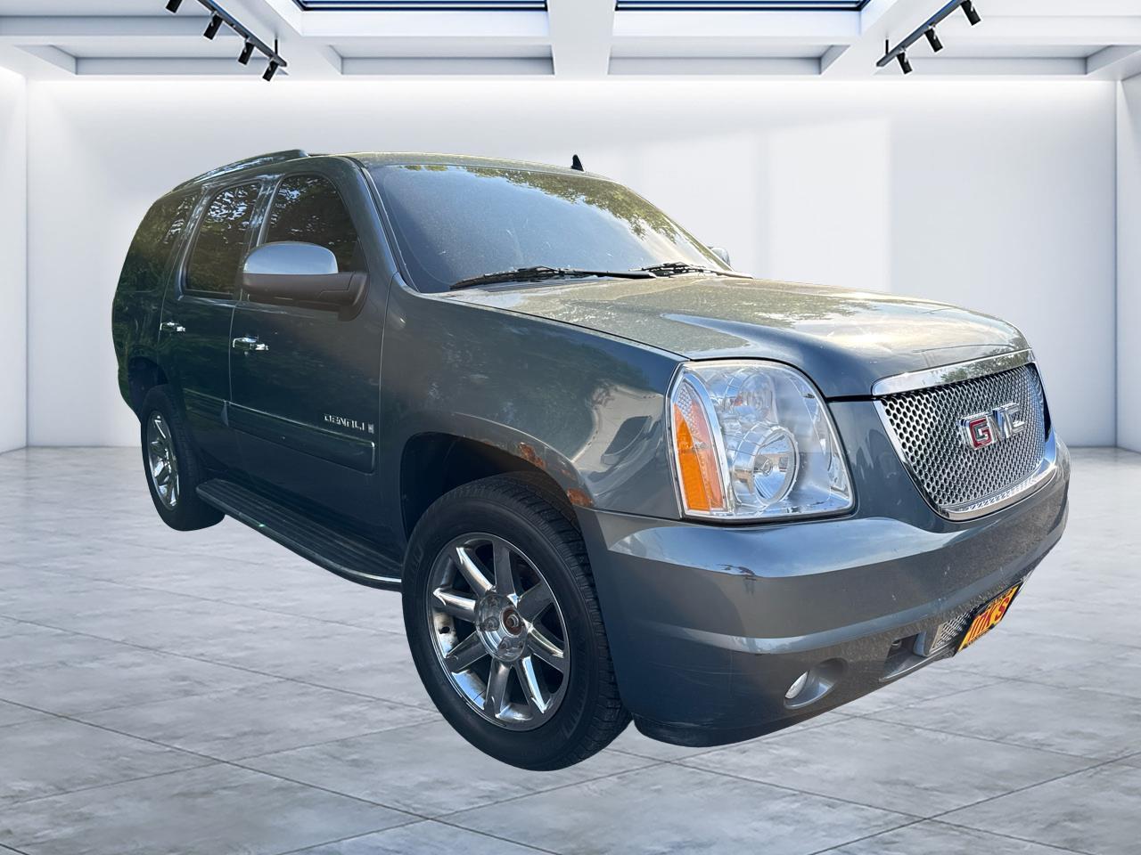 GMC Yukon Denali AWD 4dr 2008