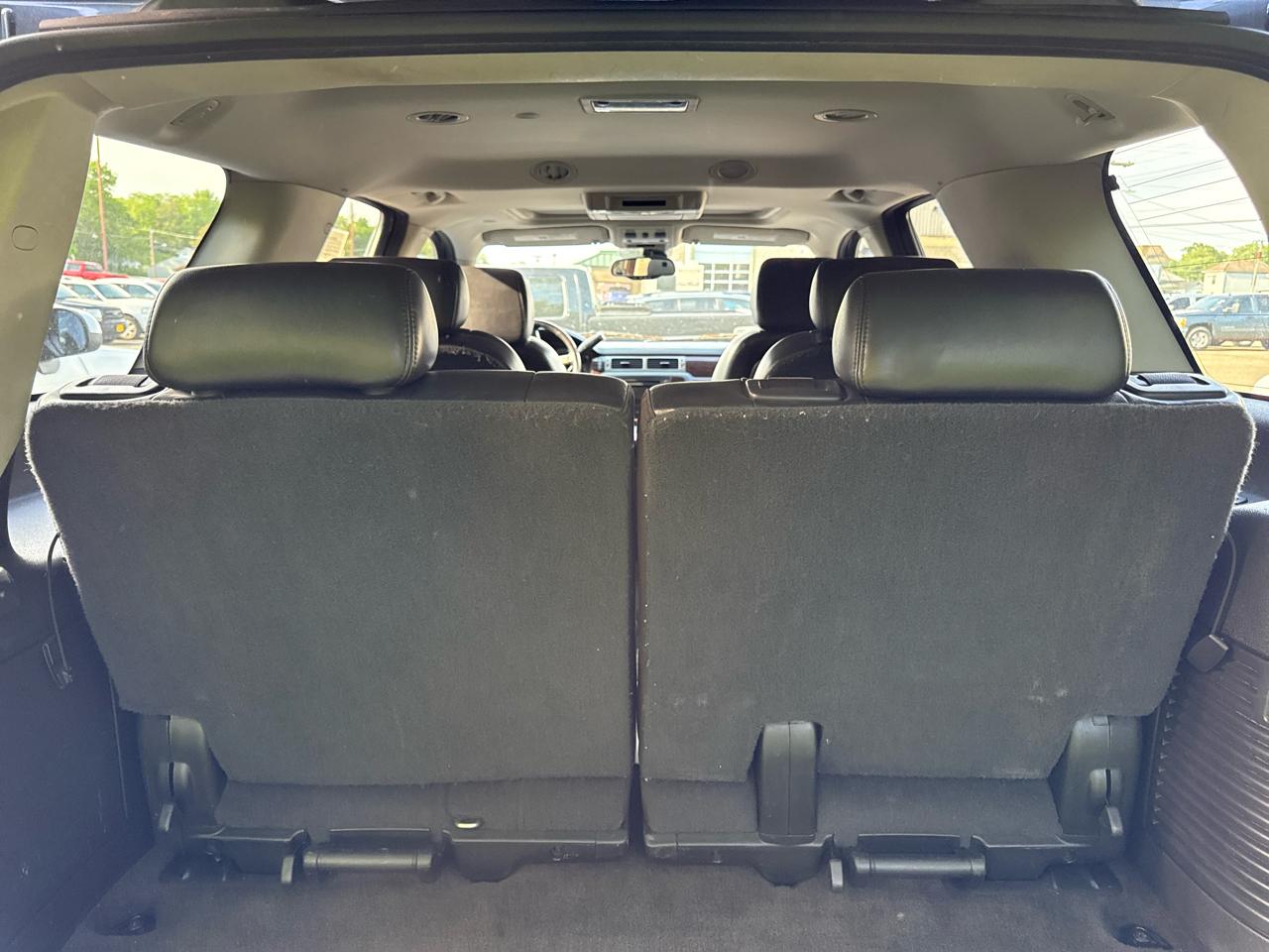 GMC Yukon Denali AWD 4dr 2008