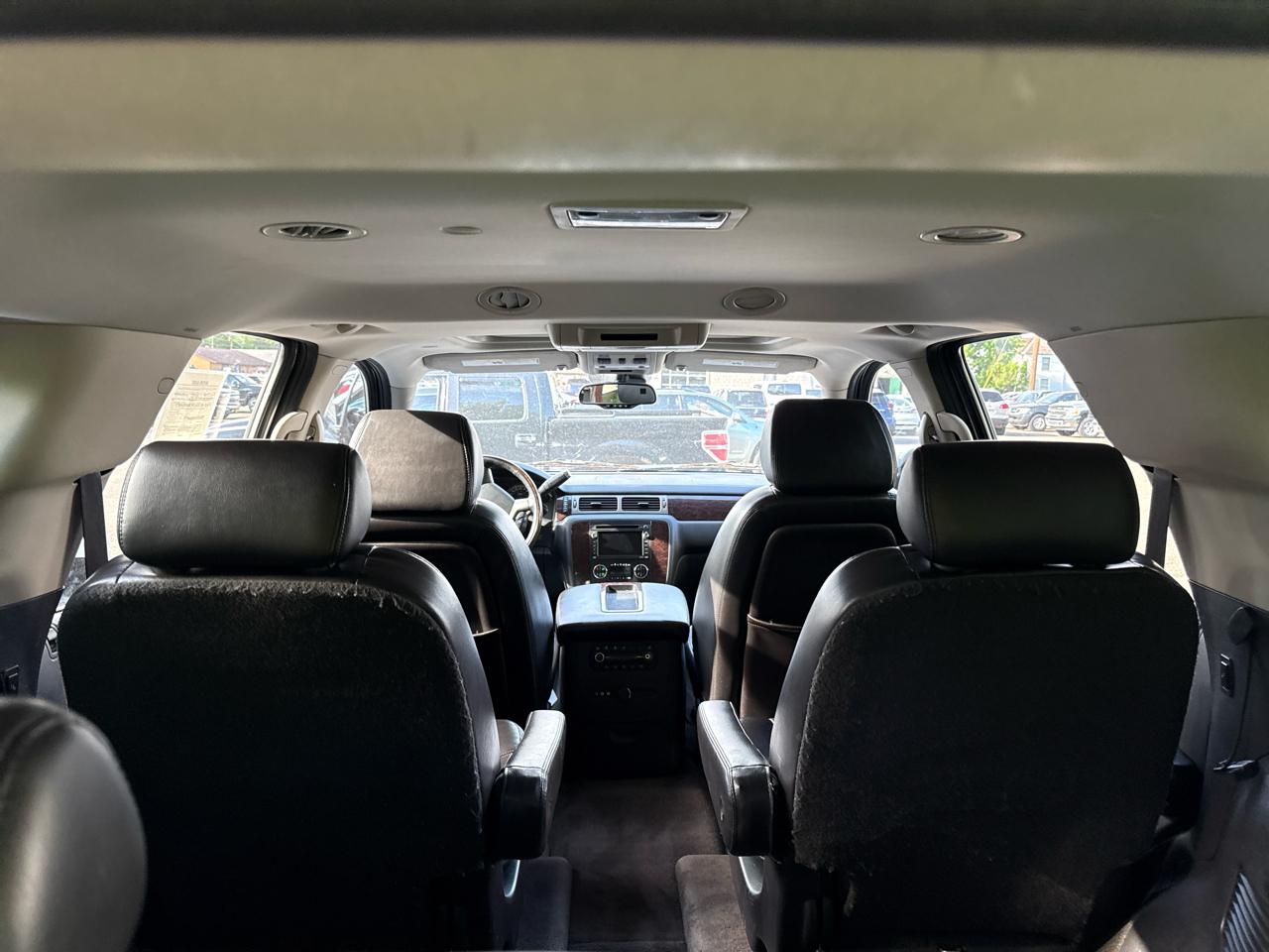 GMC Yukon Denali AWD 4dr 2008