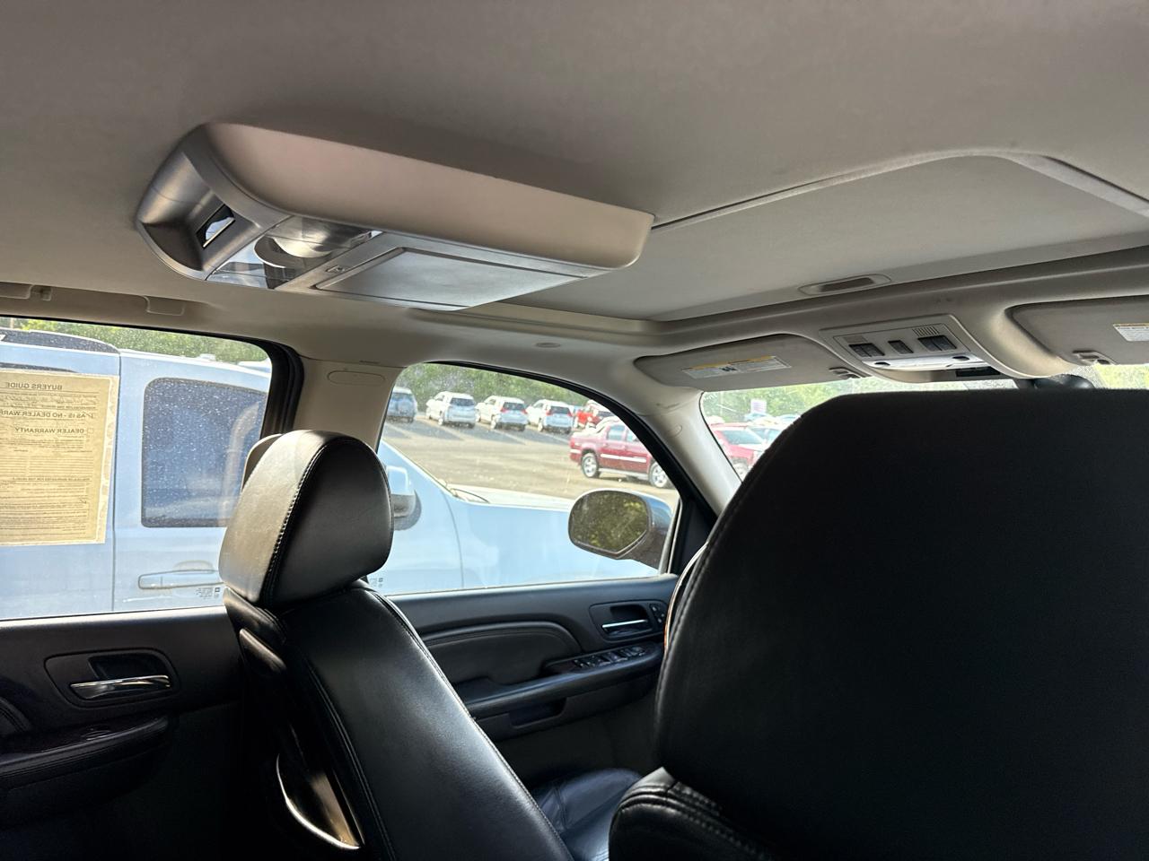 GMC Yukon Denali AWD 4dr 2008