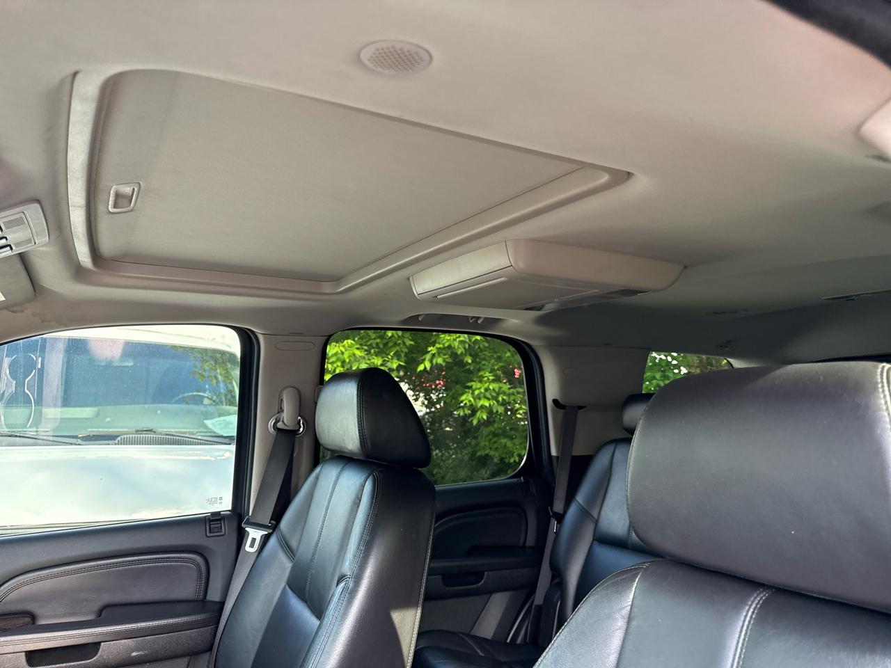 GMC Yukon Denali AWD 4dr 2008