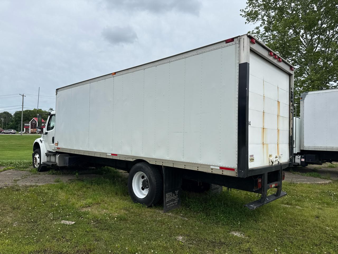 Freightliner M2 106 Medium Duty  2009