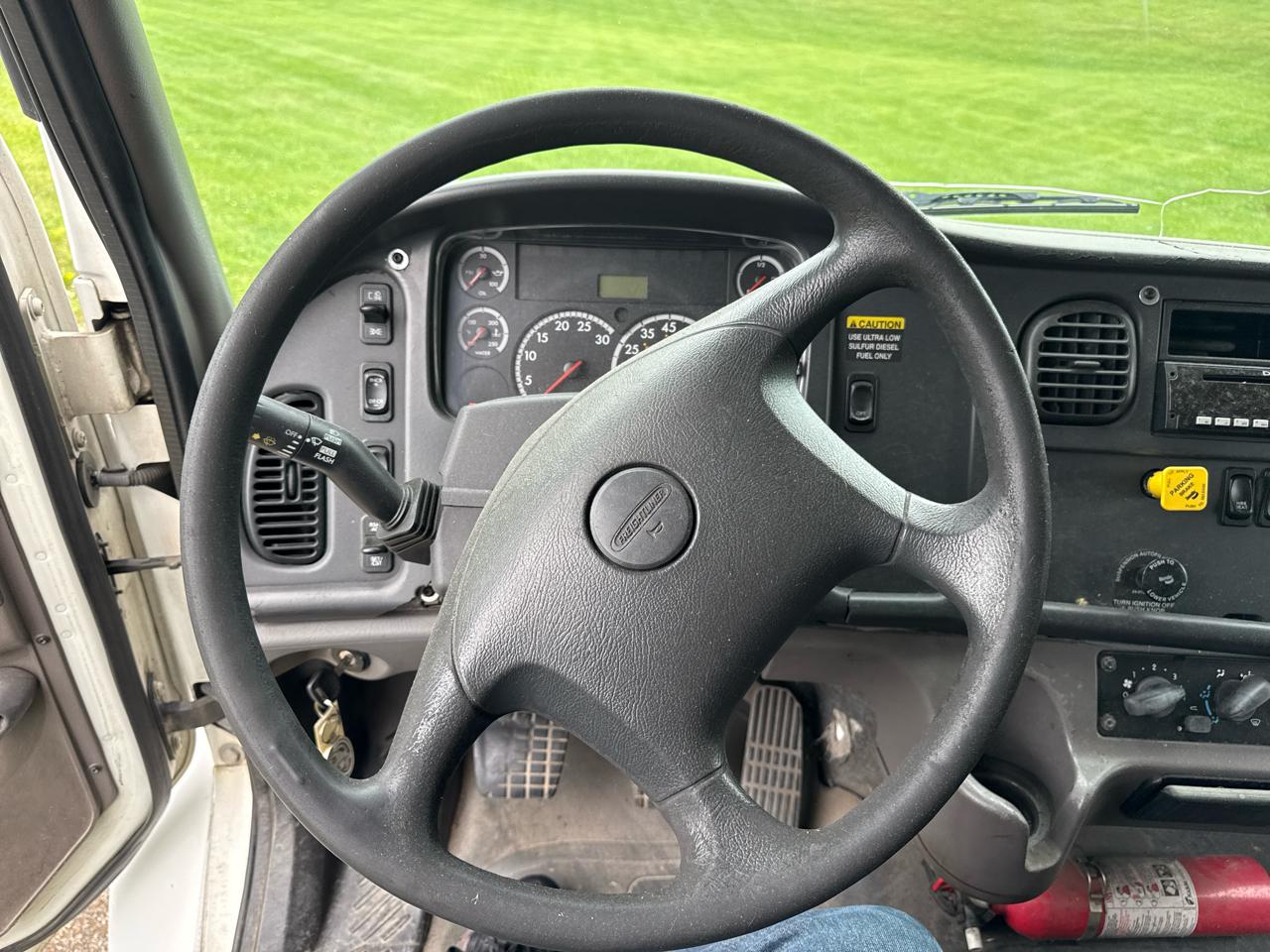 Freightliner M2 106 Medium Duty  2009
