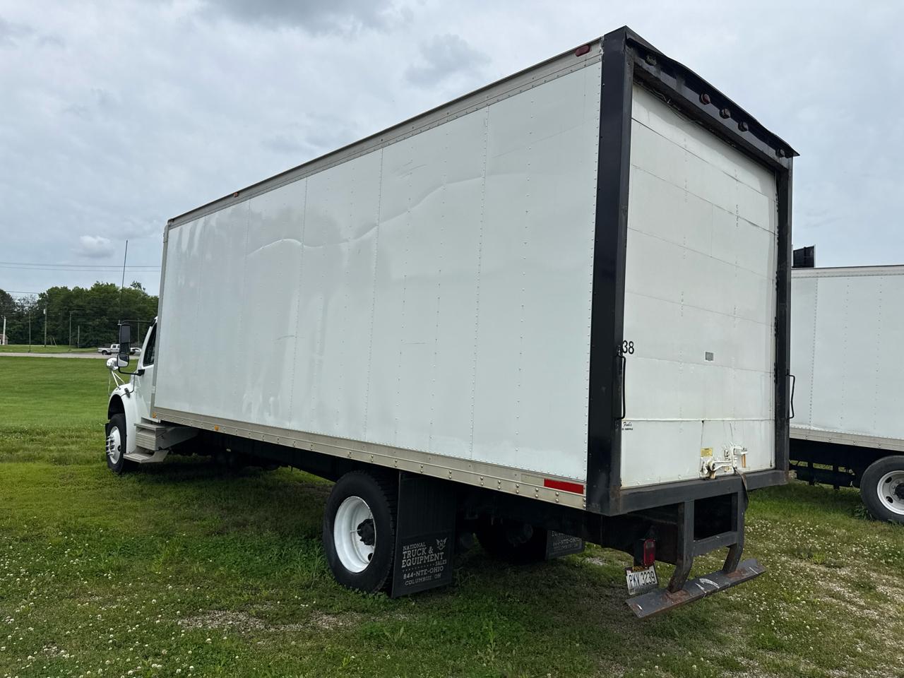 Freightliner M2 Medium Duty  2009