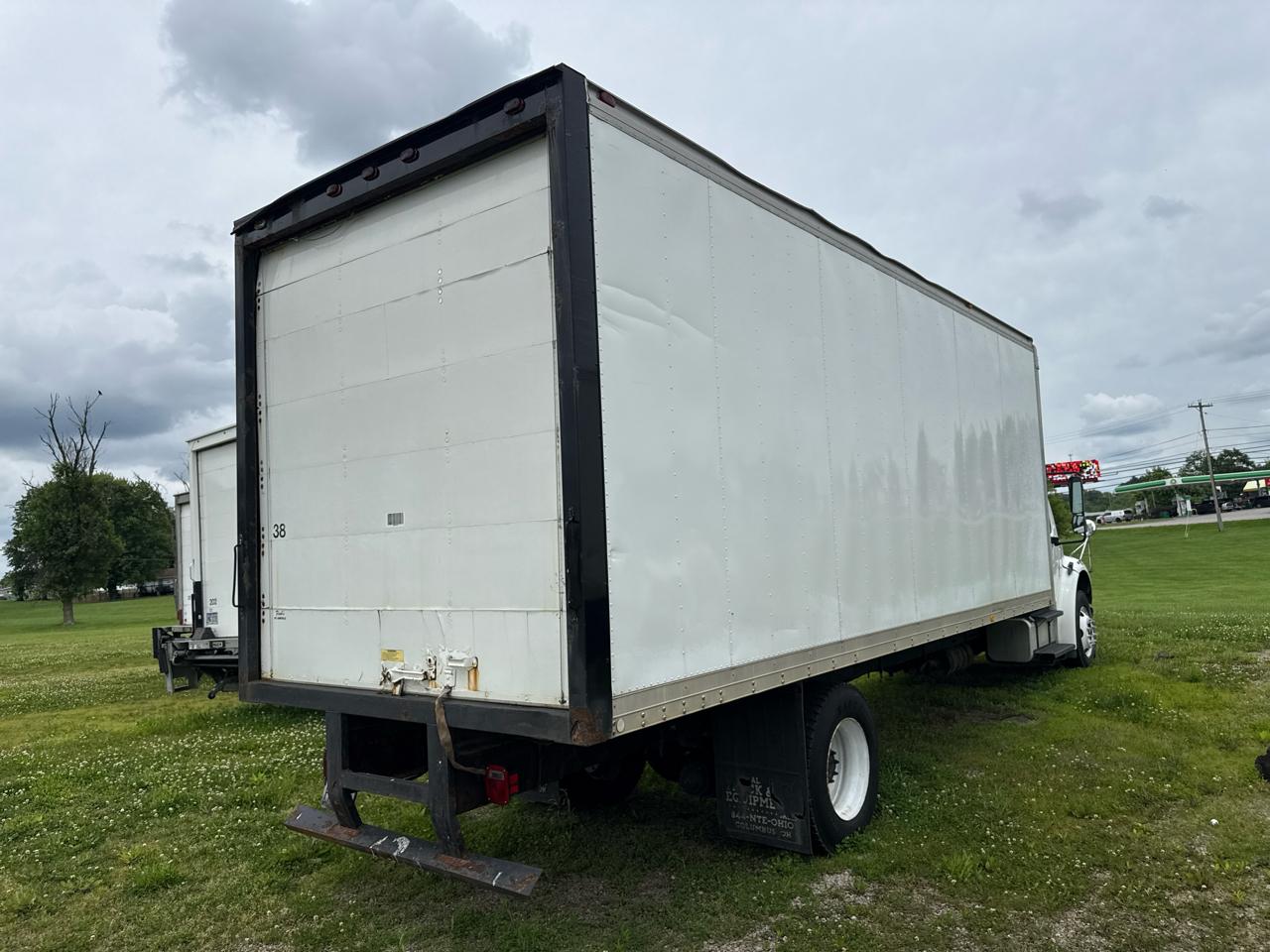 Freightliner M2 Medium Duty  2009
