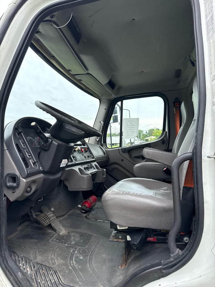 Freightliner M2 Medium Duty  2009