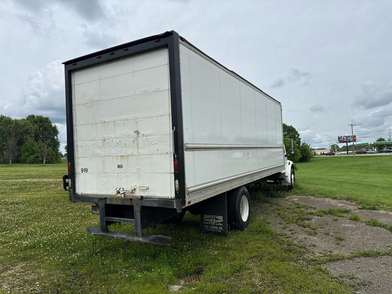 Freightliner M2 106 Medium Duty  2018
