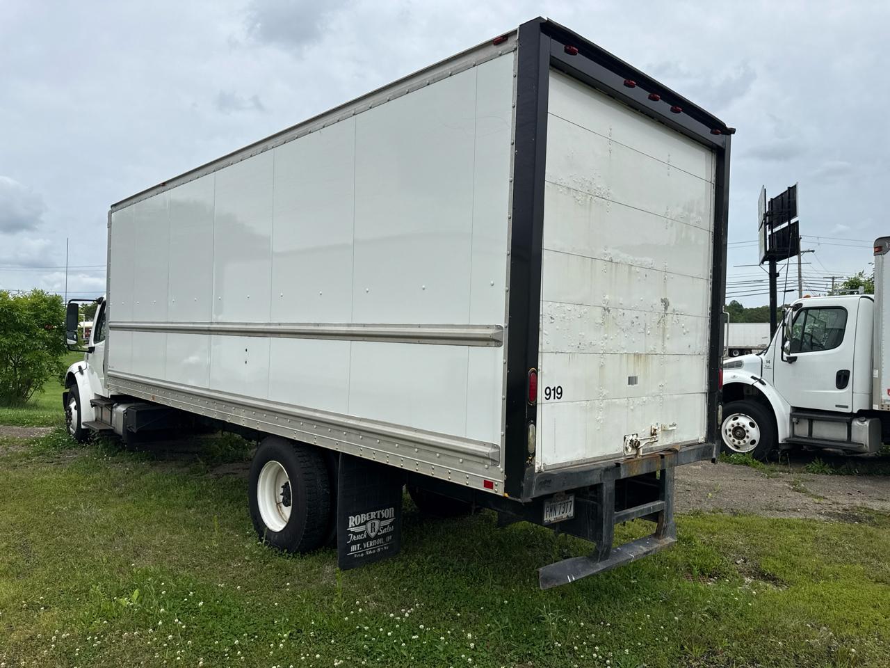 Freightliner M2 106 Medium Duty  2018