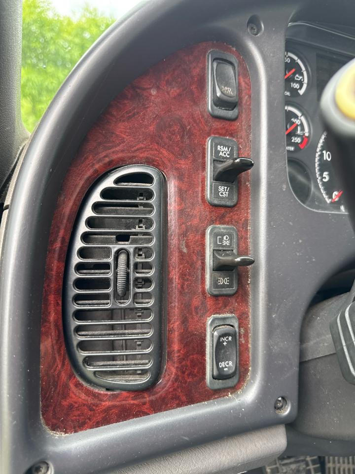 Freightliner M2 106 Medium Duty  2018