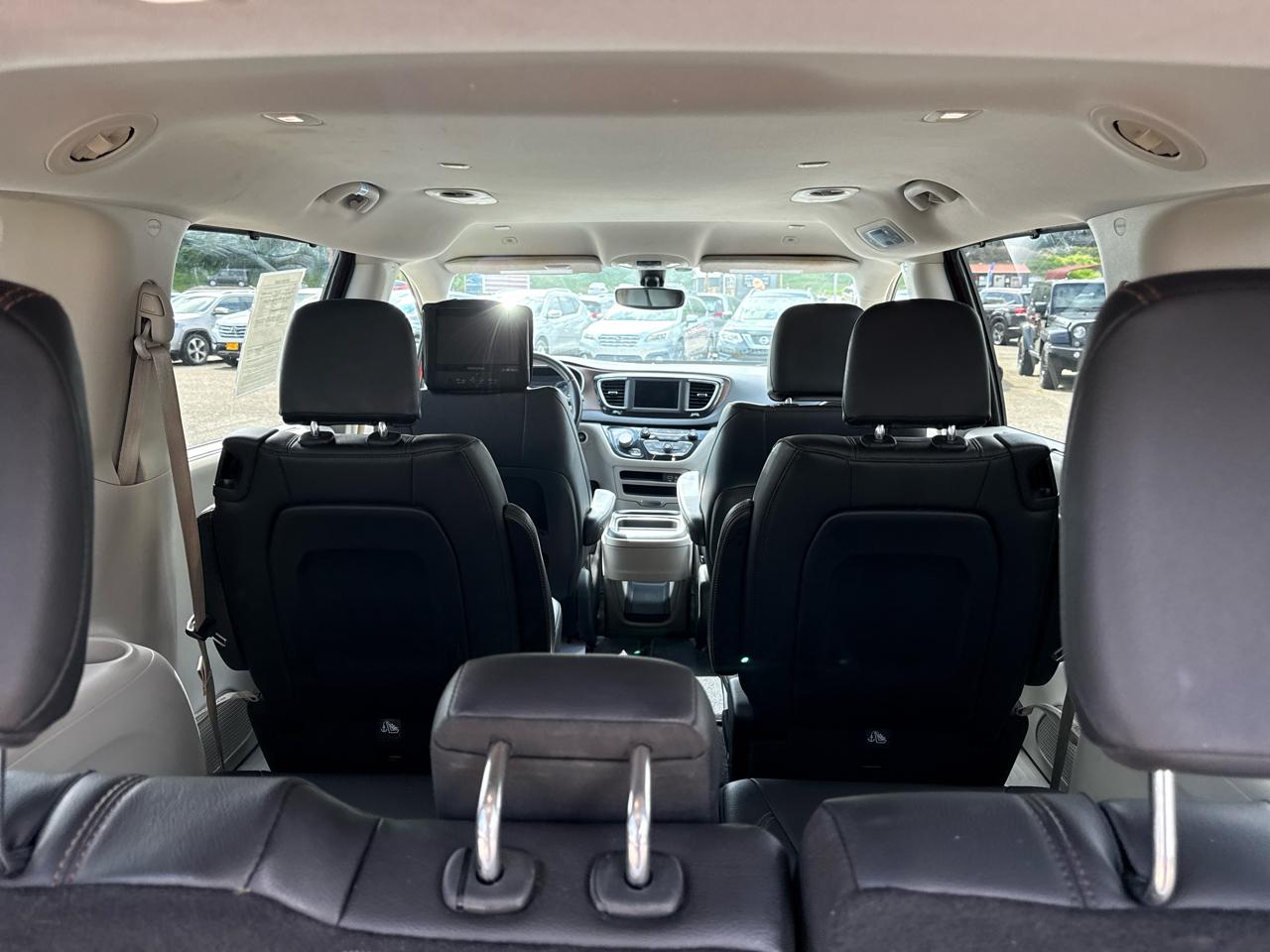 Chrysler Pacifica Touring L FWD 2018