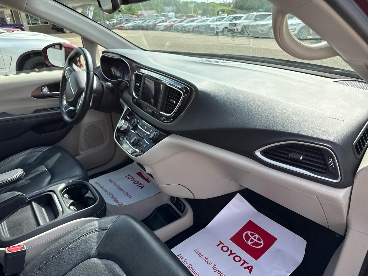 Chrysler Pacifica Touring L FWD 2018