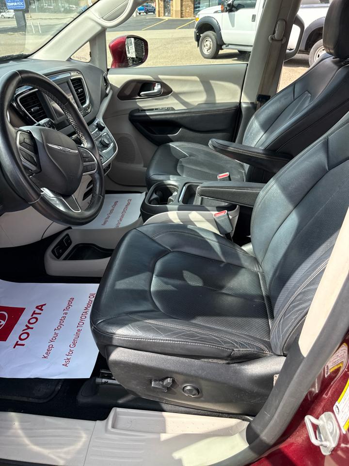 Chrysler Pacifica Touring L FWD 2018