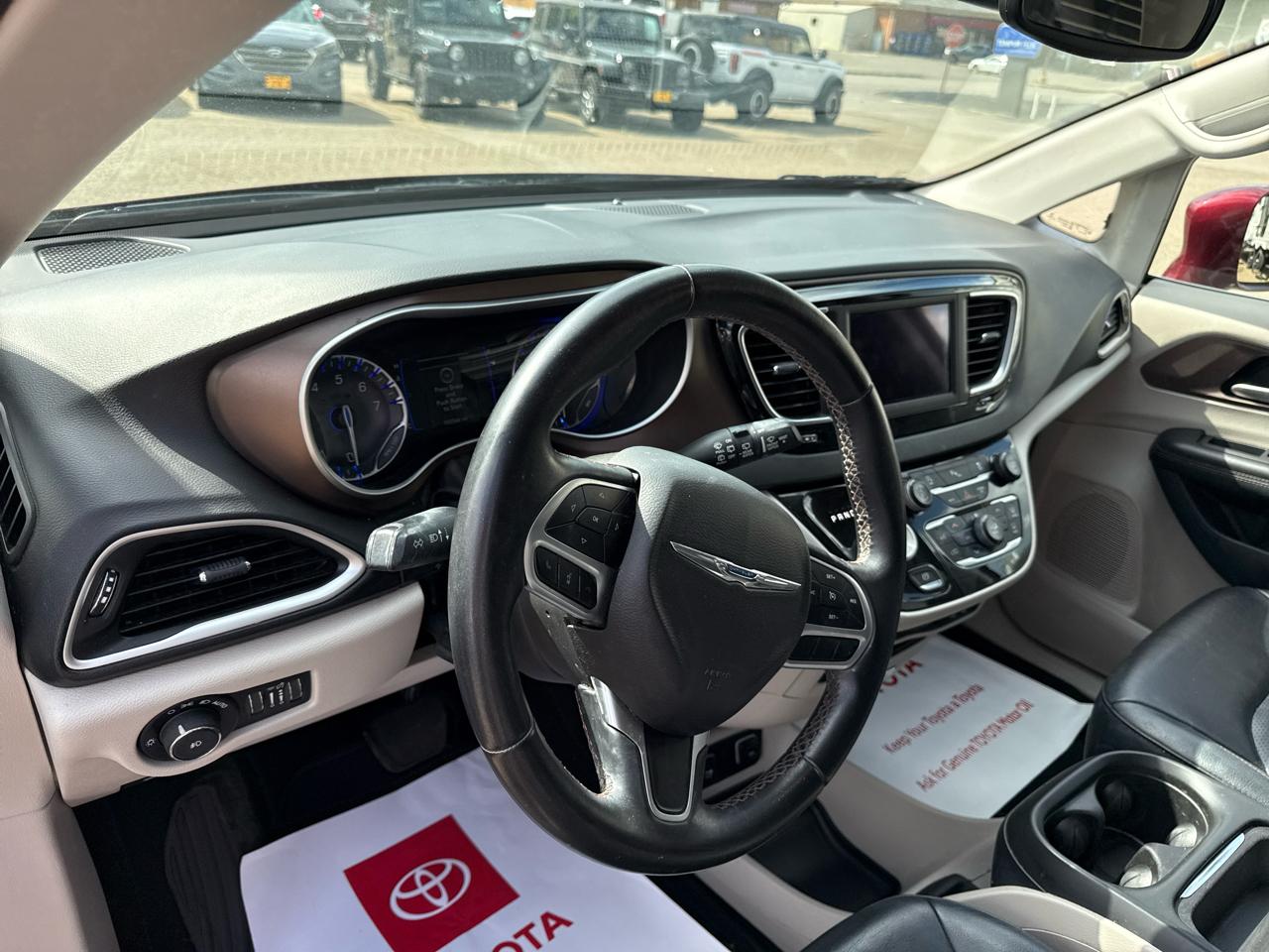 Chrysler Pacifica Touring L FWD 2018