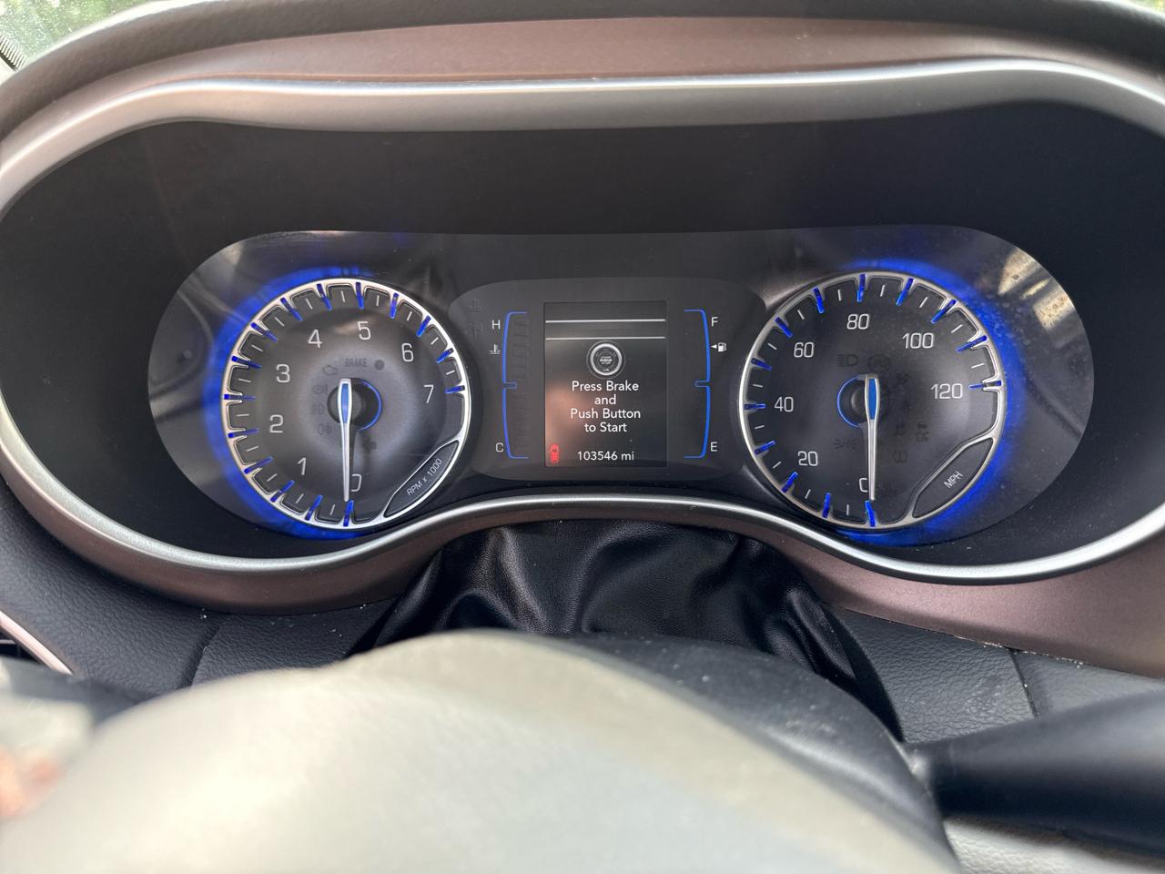 Chrysler Pacifica Touring L FWD 2018