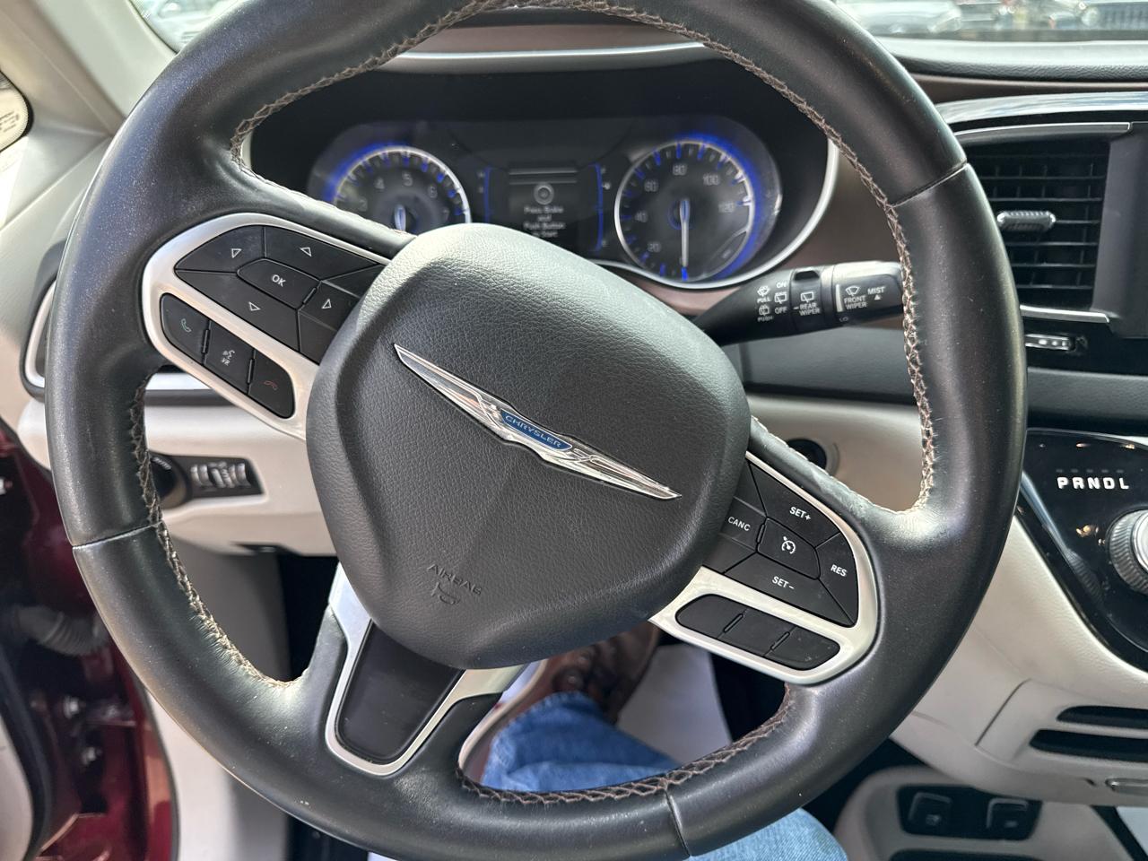 Chrysler Pacifica Touring L FWD 2018
