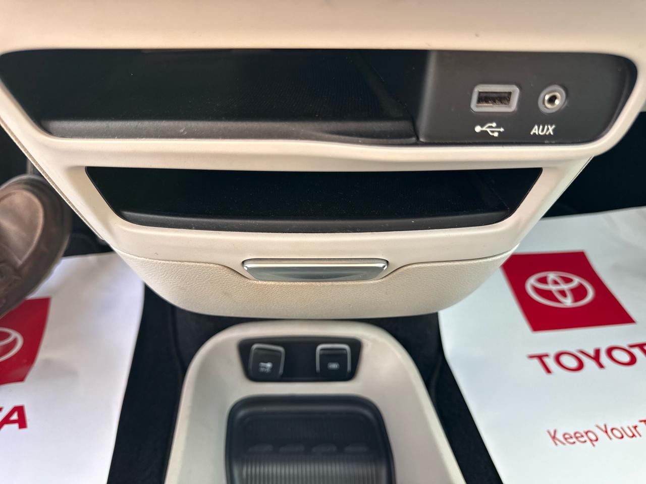 Chrysler Pacifica Touring L FWD 2018