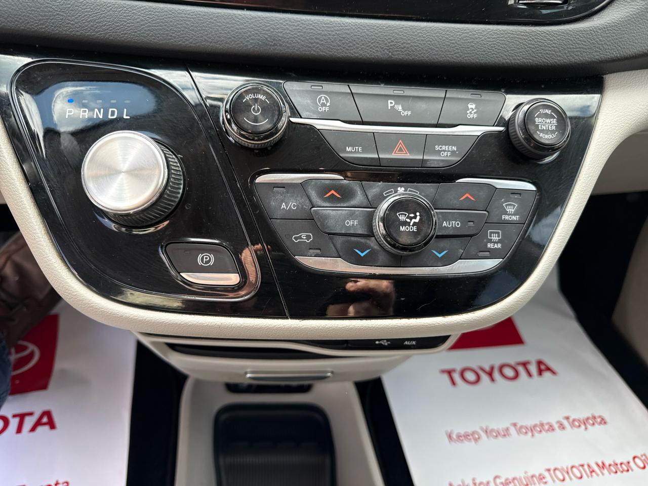 Chrysler Pacifica Touring L FWD 2018