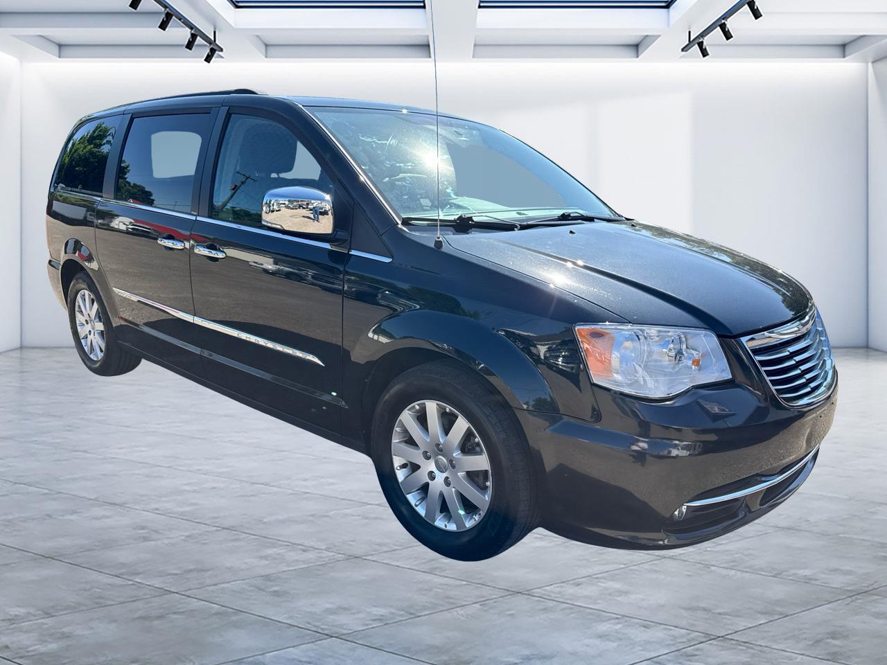 Chrysler Town & Country 4dr Wgn Touring-L 2012