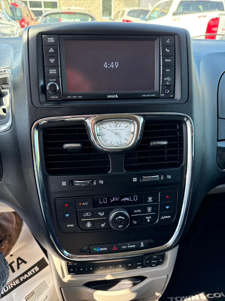 Chrysler Town & Country 4dr Wgn Touring-L 2012