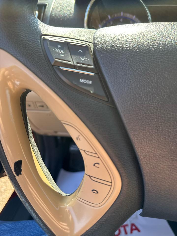 Hyundai Sonata 4dr Sdn 2.4L Auto GLS 2012