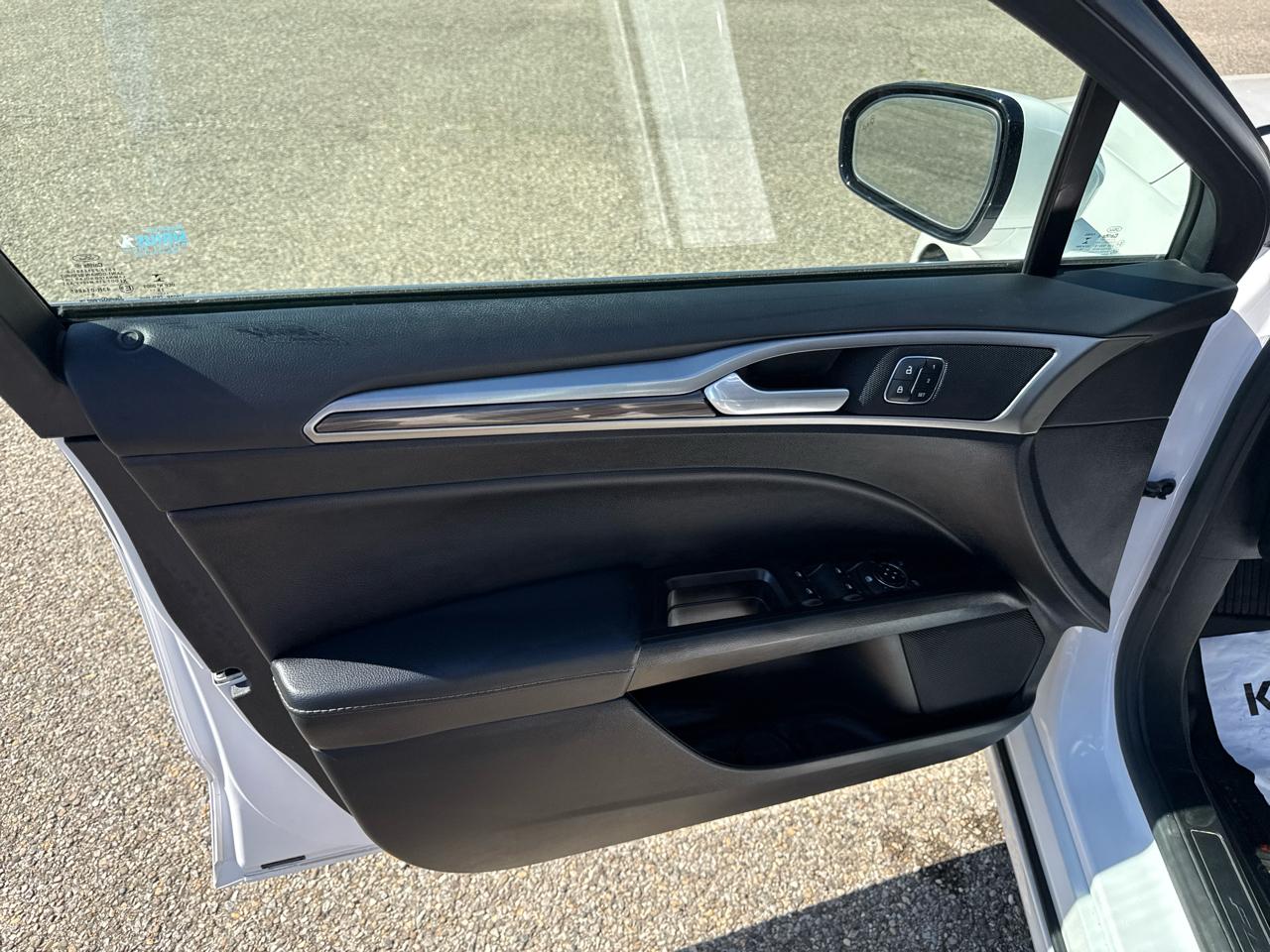Ford Fusion SE FWD 2017