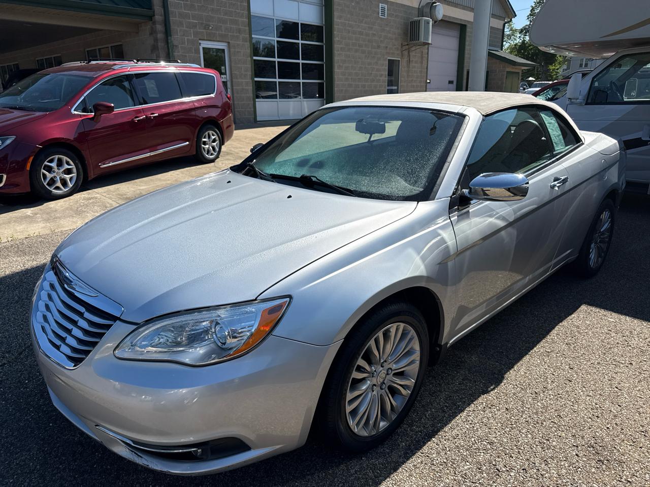 Chrysler 200 2dr Conv Limited 2011