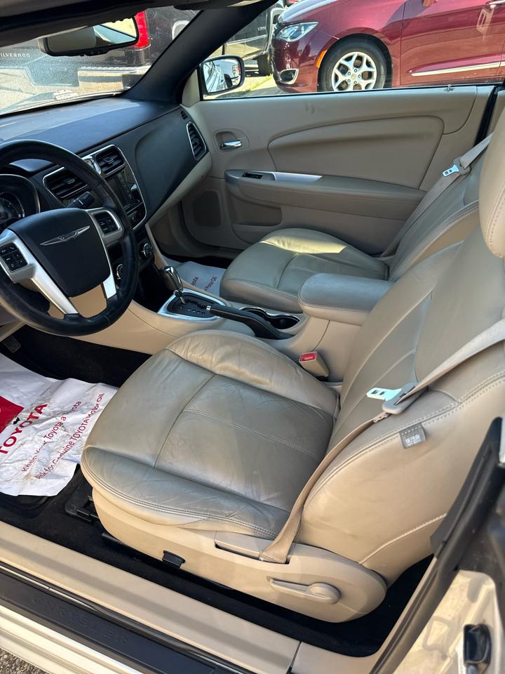 Chrysler 200 2dr Conv Limited 2011