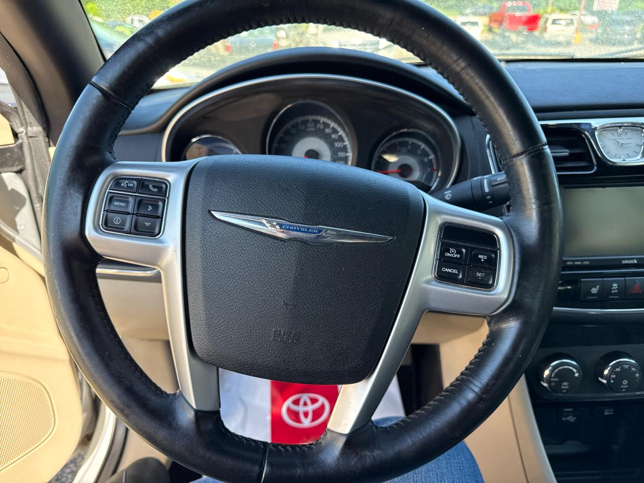 Chrysler 200 2dr Conv Limited 2011