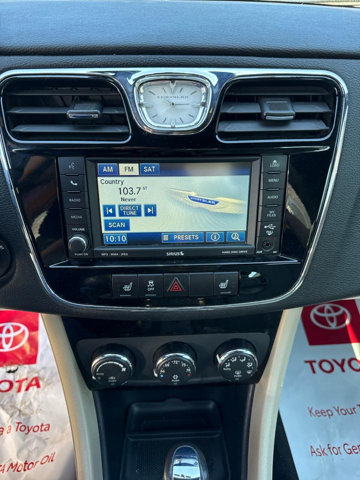 Chrysler 200 2dr Conv Limited 2011
