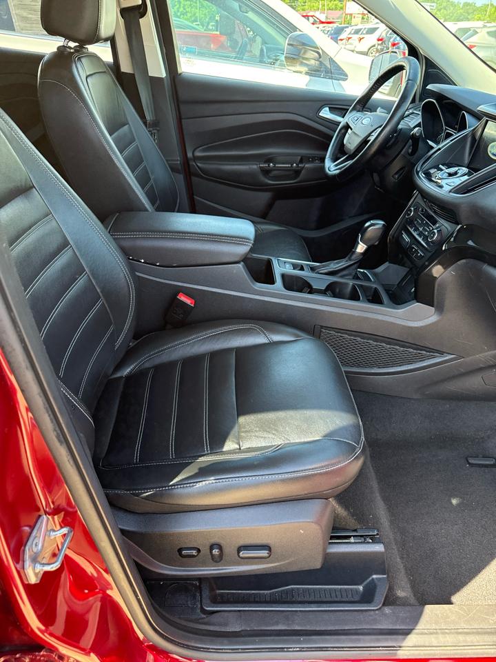 Ford Escape Titanium FWD 2017